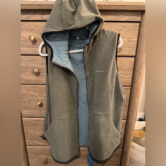 REVERSIBLE VEST - Picture 3 of 3